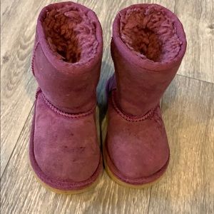 SOLD! Authentic Toddler girl size 6 uggs